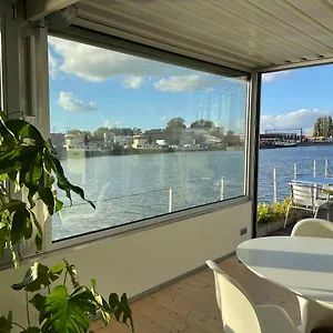 Le Grand Bordeleau Botel Ghent